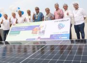 Komitmen FIFGROUP Dukung Energi Baru Terbarukan, Pasang Solar Panel ke-12 di Cabang Surabaya