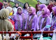 Ibu Iriana Tinjau Penjual Sayuran Pencari Ibu Hamil Berisiko Tinggi