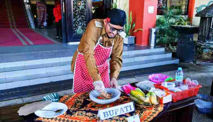 Rujak Pak Bupati