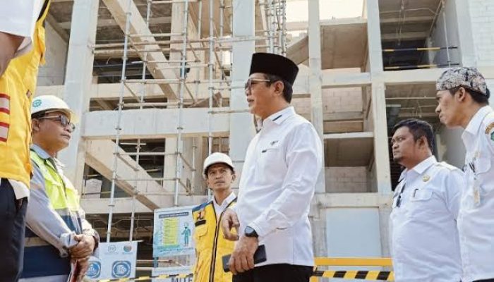 Abdul Hamid Ali Munir Sidak Pembangunan Gedung DPRD Pastikan Progres Bangunan Terus Jalan