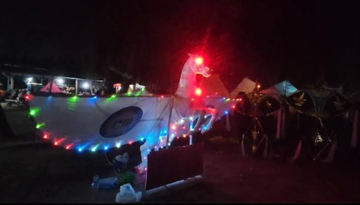 Festival Mainan Tradisional Layangan LED Meriahkan Pantai Wisata Lombang