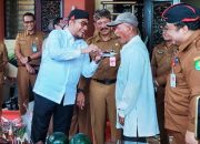 Bupati Sumenep Achmad Fauzi Wosojudo Rayakan Ultah Ke-45 Bersama Ratusan Abang Becak