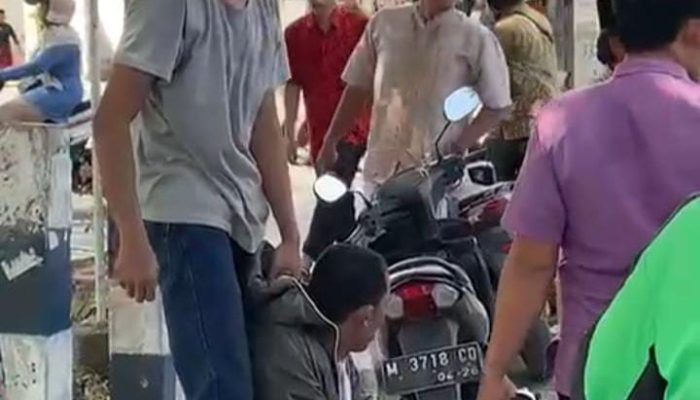 Ketahuan Curi Motor di Siang Hari, Seorang Pemuda Ditangkap Warga Nyaris Dimassa