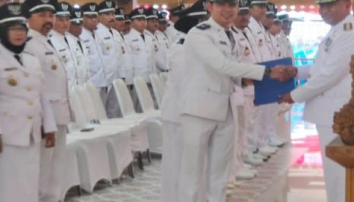 Ratusan Kades Terima SK Perpanjangan Masa Jabatan, Ugas Irwanto: Jadi Pemimpin Kuat Mental dan Semangat