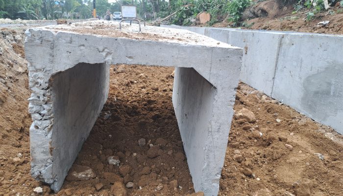Kualitas Beton U-Ditch Saluran Drainase Proyek 19,6 Miliar Diragukan