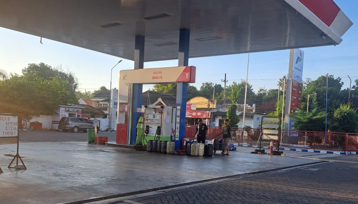 Karyawan SPBU Kalianget Sebut Puluhan Jeriken Berisi BBM Jenis Solar Bakal Dikirim Ke Pulau