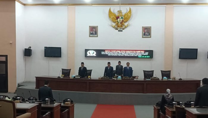 Rapat Paripurna DPRD Sampang Tentang Penjelasan Bupati Terhadap RPJPD 2025 – 2045 Dan Pengusul Raperda BumDes