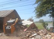 Tuai Kontroversi Menyusul Pembongkaran Sejumlah Warung Yang Dituding Jadi Tempat Esek-Esek