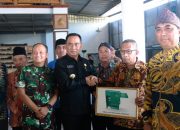 DKUPP Probolinggo Serahkan Bantuan Hibah Alat Produksi Bagi Industri Kecil Secara Simbolis