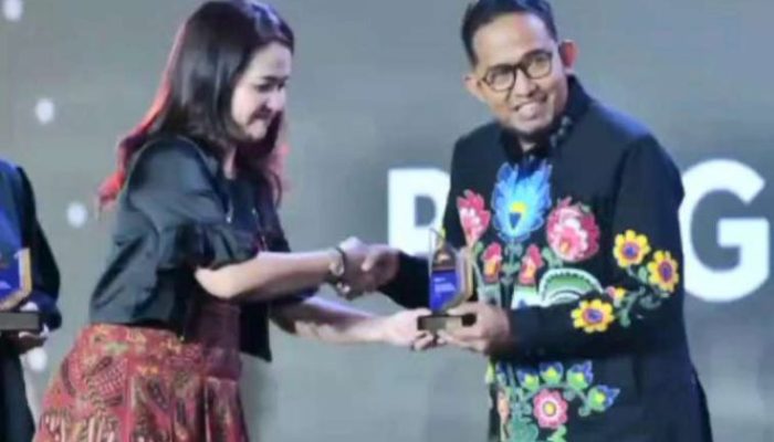 Bupati Sumenep, Ahmad Fauzi Wongsojudo Dinobatkan Sebagai Tokoh Penggerak Ekonomi Masyarakat