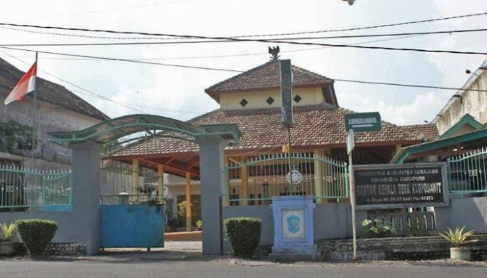 Oknum Tukang Parkir Nodai Semarak HUT RI Ke-79 Desa Kloposawit Candipuro