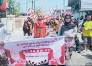 Warga Desa Popoh Meramaikan Kemerdekaan 17 Agustus Ke – 79 Dengan Jalan Sehat dan Karnaval