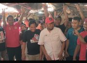 Relawan si Gemoy Dampingi Fauzi ke Pasar Sattoan Kalianget, Warga Senang Hingga Minta Foto Bareng