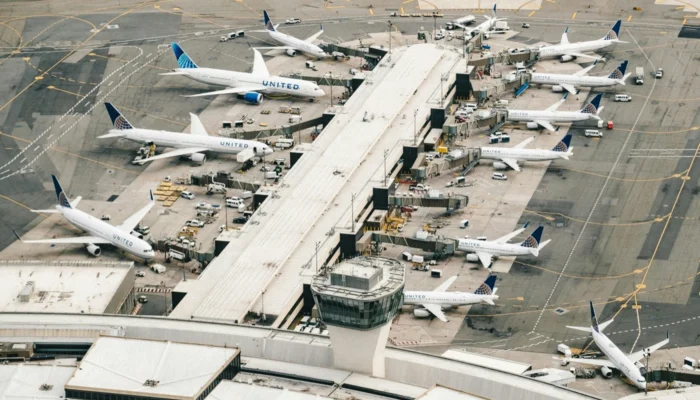 Antrian pesawat tujuan Internasional di bandara Juanda