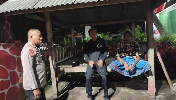 Polsek Kedungjajang Aktif Patroli Dialogis, Sampaikan Pesan Kamtibmas kepada Warga