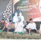 FOTO: Bupati dan Wakil Bupati Lumajang, Indah Amperawati dan Yudha Adji kusumah Saat Acara Pelepasan Jamaah Haji Tahun 2025