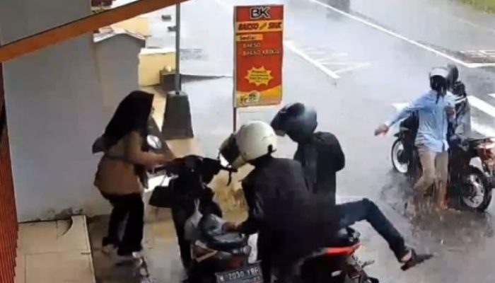 FOTO: Korban Begal Pelajar SMK di Klakah, Identitas Pelaku Terlacak dari CCTV