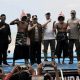 FOTO: Ketua DPRD Sumenep, H. Zainal Arifin saat menghadiri Festival Ojhung 2025 di Pantai Badur, Kecamatan Batuputih