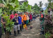 Kerja Bakti Penghijauan di Bantaran Sungai Rawaan, Babinsa dan Relawan Tanam 200 Bibit Pohon