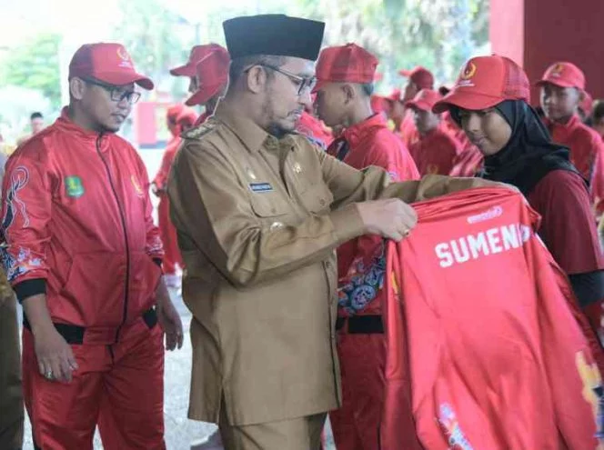 FOTO: Bupati Sumenep Achmad Fauzi Wongsojudo Resmi Melepas Atlet Porprov Jatim ke-IX 2025