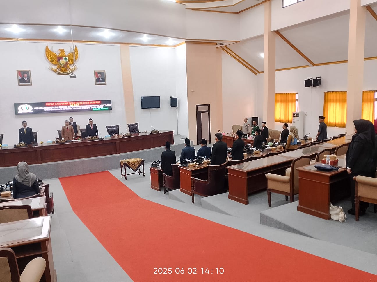 FOTO: DPRD Sampang Saat Menggelar Rapat Paripurna Pengesahan Raperda Kawasan Tanpa Rokok di Gedung Graha paripurna lantai II