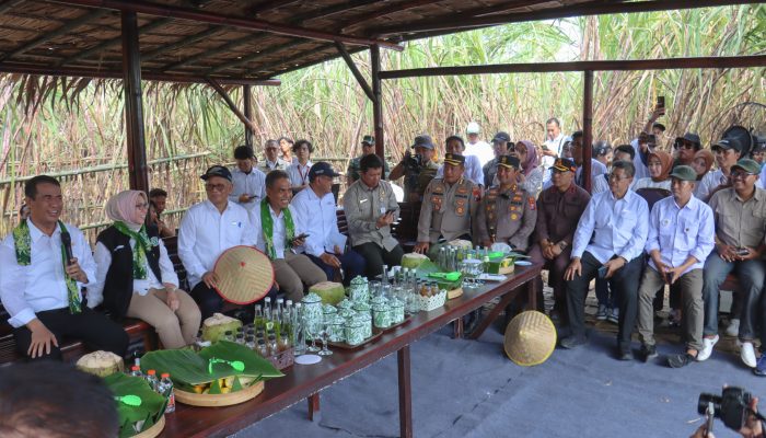 Kapolres Lumajang Dampingi Mentan Tinjau Kebun Tebu, Dukung Swasembada Gula