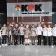 FOTO: Eksekutif dan Legislatif Usai Audiensi dengan Komisi Pemberantasan Korupsi (KPK) di Ruang Rapat Bhineka Tunggal Ika, Gedung KPK, Jakarta Selatan