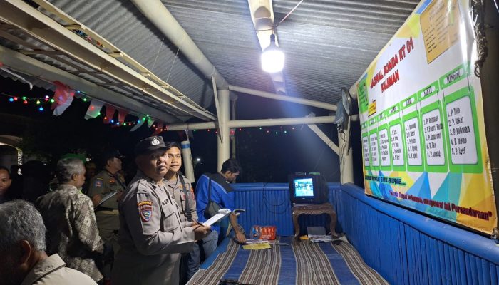 Foto: Satuan Pembinaan Masyarakat (Sat Binmas) Polres Lumajang menggelar penilaian Lomba Sistem Keamanan Lingkungan (Siskamling) Polres Lumajang