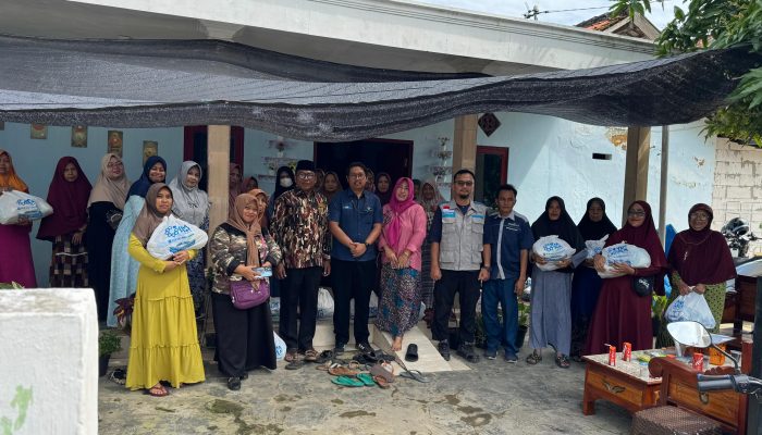 YBM PLN UP3 Madura Salurkan Bantuan Sembako kepada Dhuafa di Sumenep, Perkuat Peran Sosial PLN sebagai Motor Ekonomi Rakyat