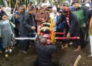 Prosesi Pendem Kepala Sapi Di Sumber Mata Air Hutan Bambu