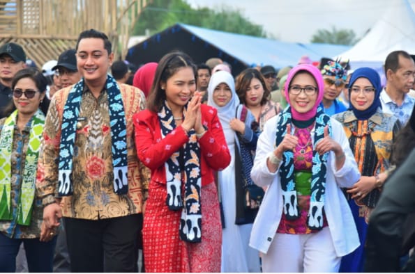 Foto: Puncak Acara Budaya Lokal Lumajang Segoro Topeng Kaliwungu (Mystical of Kaliwungu)