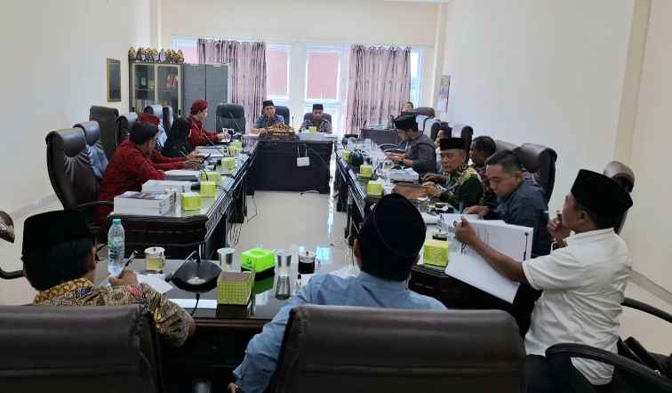 Foto: Pansus RPJMD 2025-2029 Laksanakan Rapat Perdana dengan Bappeda
