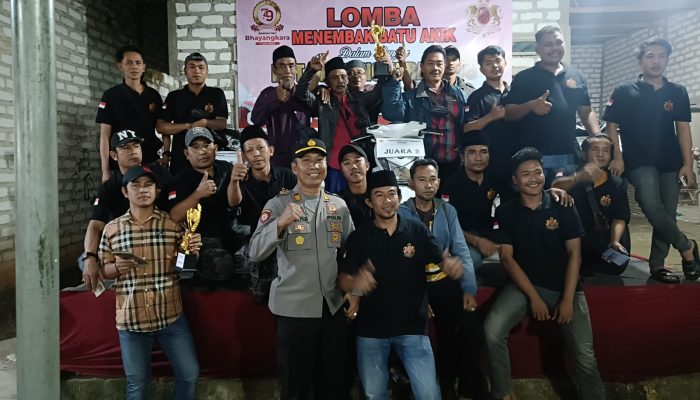 Foto: Sejumlah Peserta Pemenang Dalam Lomba Uji Tembak Batu Akik dan Fosil Dalam rangka memeriahkan Hari Ulang Tahun (HUT) Bhayangkara ke-79 Pamekasan