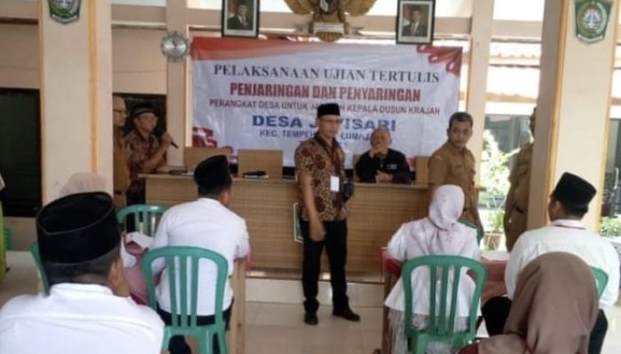 Foto: Prosesi tes tulis Penjaringan dan Penyaringan Perangkat Desa Jatisari Kecamatan Tempeh Kabupaten Lumajang