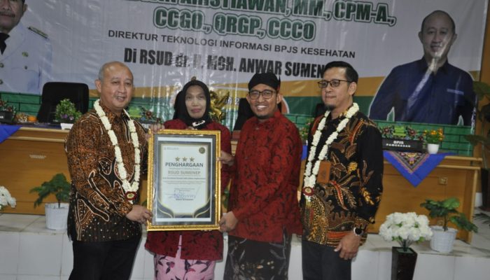 Terima Penghargaan Dari Direktur Teknologi Informasi BPJS Kesehatan RI, Dr. Erliyati,.M.Kes: Tak Lepas Dari Arahan dan Dukungan Bupati