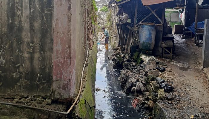 Tanamkan Pola Hidup Bersih, Pedagang dan Pengunjung Pasar Diimbau Jangan Buang Sampah Sembarangan