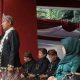 Foto: Bupati Sumenep Cak Fauzi Ajak Masyarakat Isi Kemerdekaan dengan Kerja Nyata dan Kebersamaan saat memperingati HUT RI ke-80 di halaman Pemkab