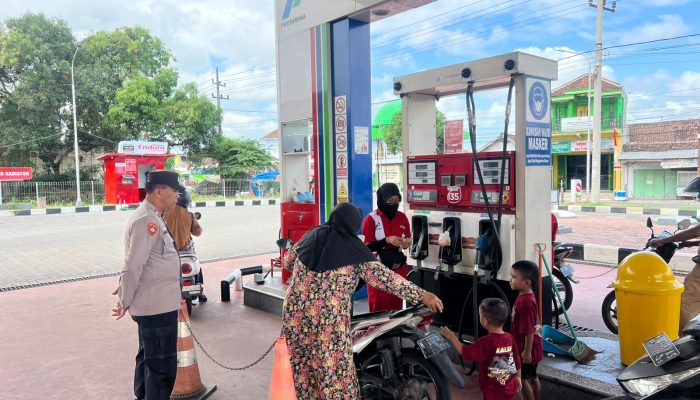 Antisipasi 3C, Polsek Lumajang Kota Gencarkan Patroli Siang Hari dan Dialogis dengan Warga