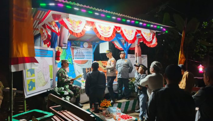 Foto: Polsek Tempursari bersama Forkompinca Lakukan Penilaian Lomba Siskamling di Dua Desa