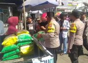 Polsek Senduro Gelar Pasar Murah, 4 Ton Beras Ludes Terjual