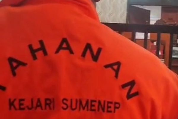 Foto: AF Kepala Dusun (Kadus) Desa Prenduan saat tengah menjalani sidang ketiga dalam kasus Curanmor