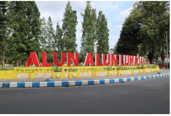 Foto: Kondisi Alun-Alun Kabupaten Lumajang Saat Ini