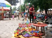 Pemkab Lumajang Pastikan Rehabilitasi Alun-Alun Kota Tidak Mengganggu Aktivitas Para PKL