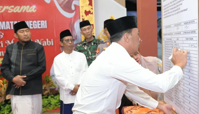 Bupati Sumenep dan Warga Batuputih Tunjukkan Cinta Tanah Air Lewat Doa Bersama