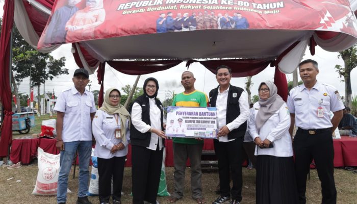 Petani Cabe dan Semangka di Lumajang Tersenyum DBHCHT Datang Dengan Bantuan Produktivitas