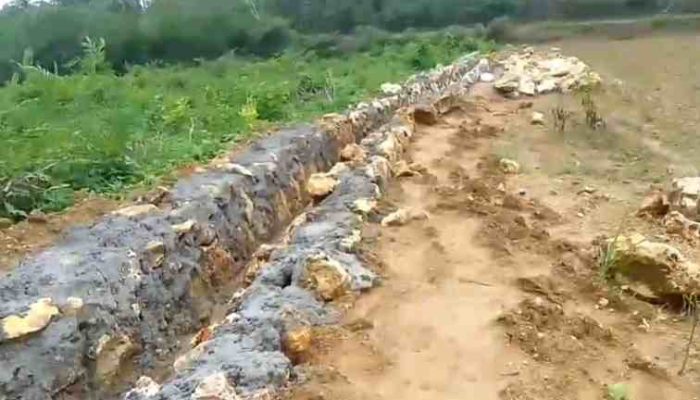 Proyek Irigasi Dianggap Gembur, Warga Tagih Tanggung Jawab Pj Kades Banaresep Barat