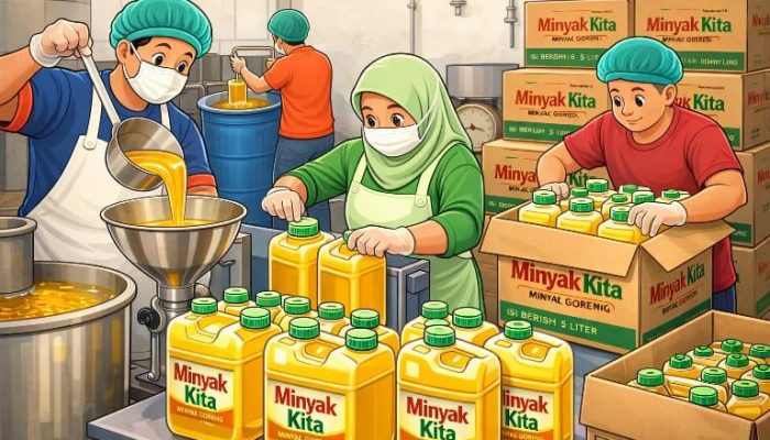 FOTO: Ilustrasi sejumlah karyawan tengah melakukan praktik pengemasan ulang minyak goreng curah menggunakan kemasan bermerek Minyak Kita