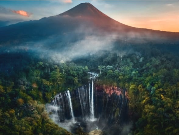 FOTO: Wisata Tumpah Sewu Kabupaten Lumajang