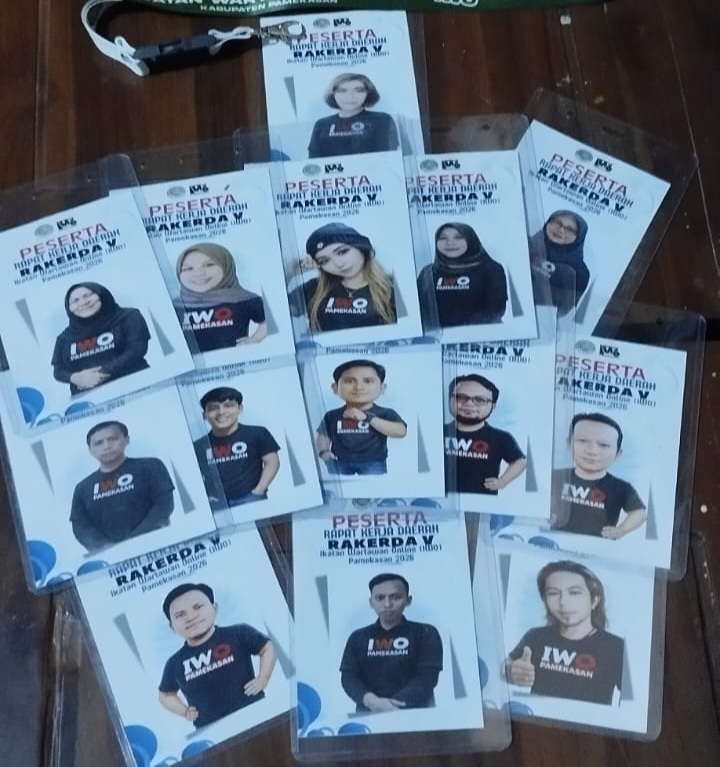 FOTO: Segenap pengurus dan Anggota IWO Pamekasan 