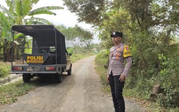 Persempit Ruang Gerak Pelaku Kriminalitas, Polsek Kunir Intensifkan Patroli Jalan Raya 6 Polsek Kunir Intensifkan Patroli Jalan Raya